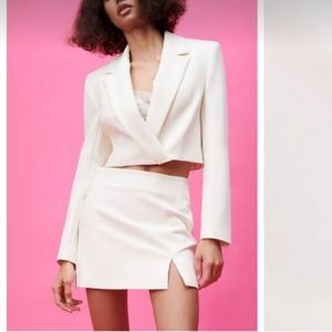 ZARA skirt white Ivory color sz Small